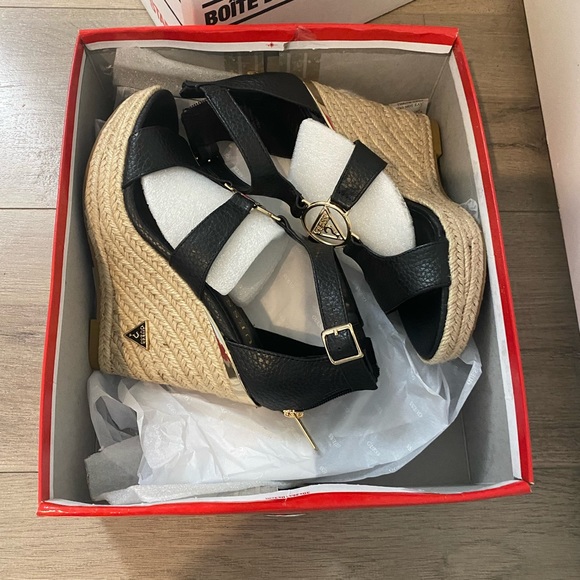 COPY - Guess Janessa Wedge 6.5 Brand New - Picture 2 of 2